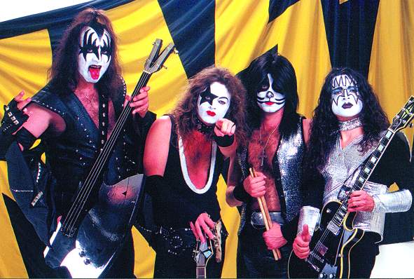 kiss1.jpg